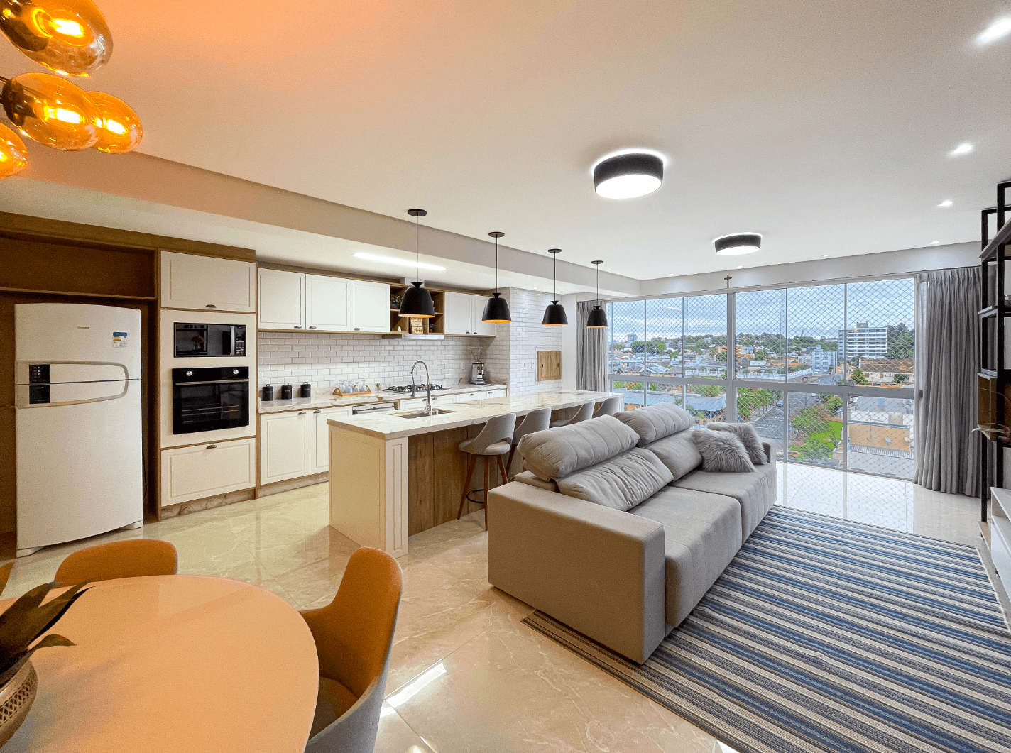 Foto do imóvel Apartamento MOBILIADO e DECORADO com 03 dormitórios sendo todos eles SUÍTES à venda no Centro de Campo Bom