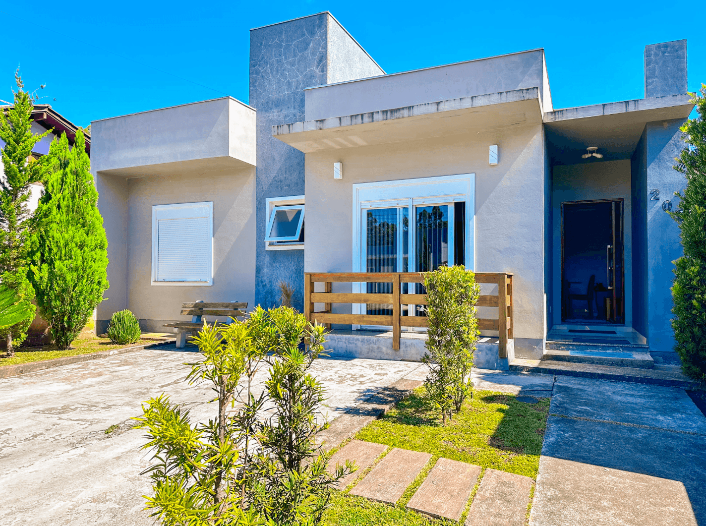 Foto do imóvel Casa com 03 dormitórios à venda no bairro Lago Azul em Estância Velha