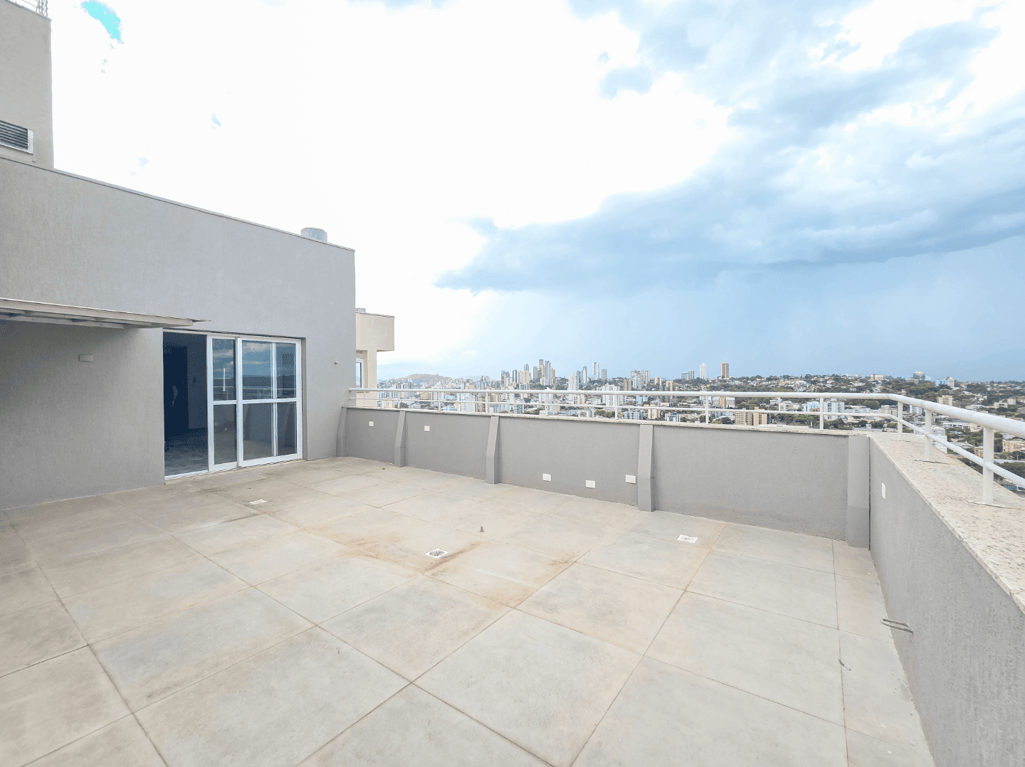 Cobertura com terraço, com 03 suítes à venda no bairro Ideal em Novo Hamburgo