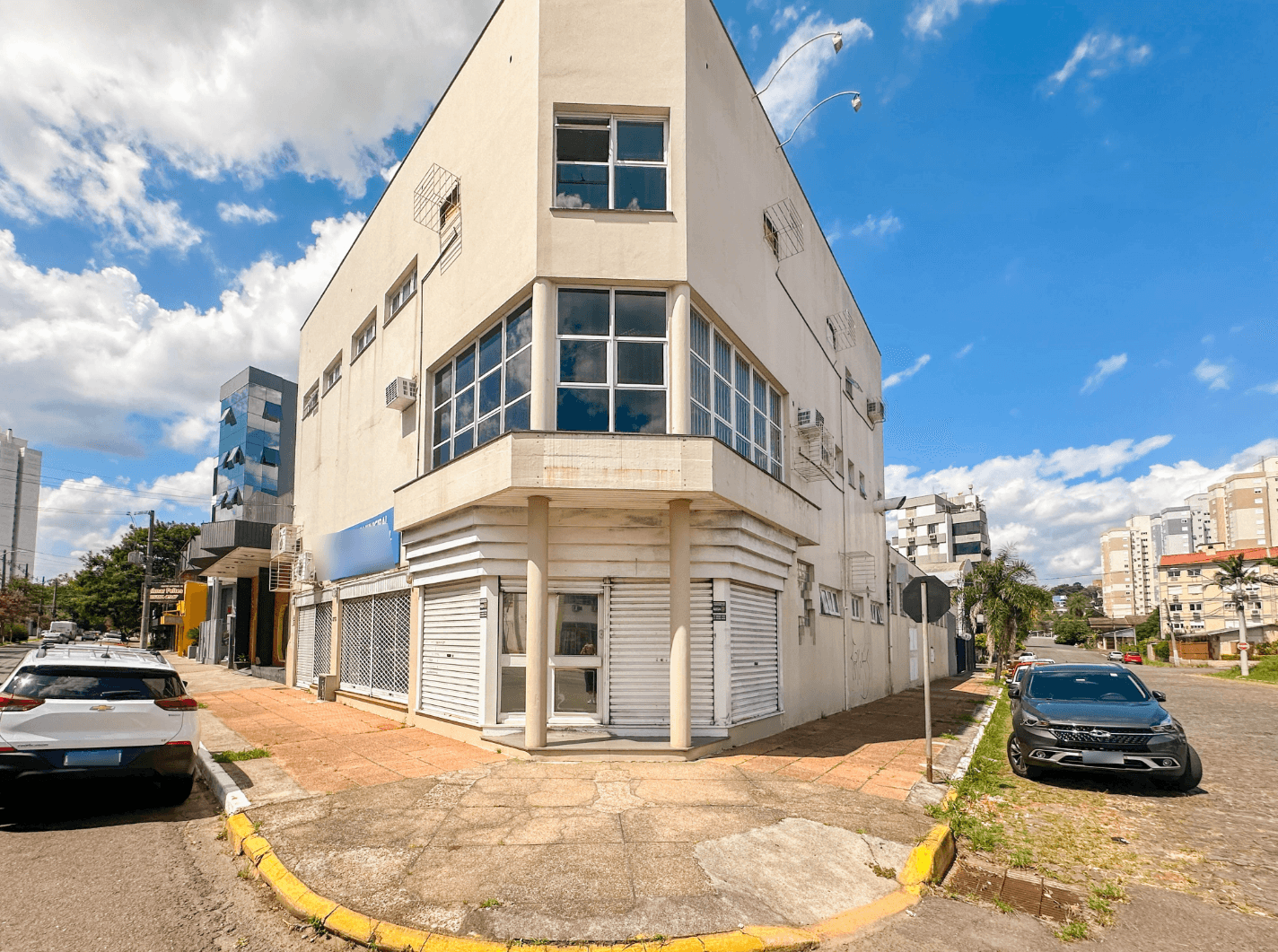 Prédio Comercial com 354m² à venda no bairro Pátria Nova em Novo Hamburgo