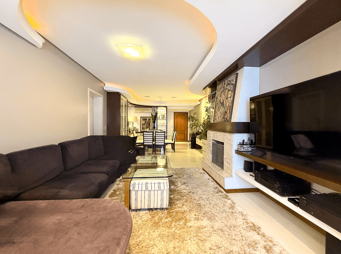 LINDO APARTAMENTO MOBILIADO com 03 dormitórios sendo 01 SUÍTE à venda no Centro de Novo Hamburgo