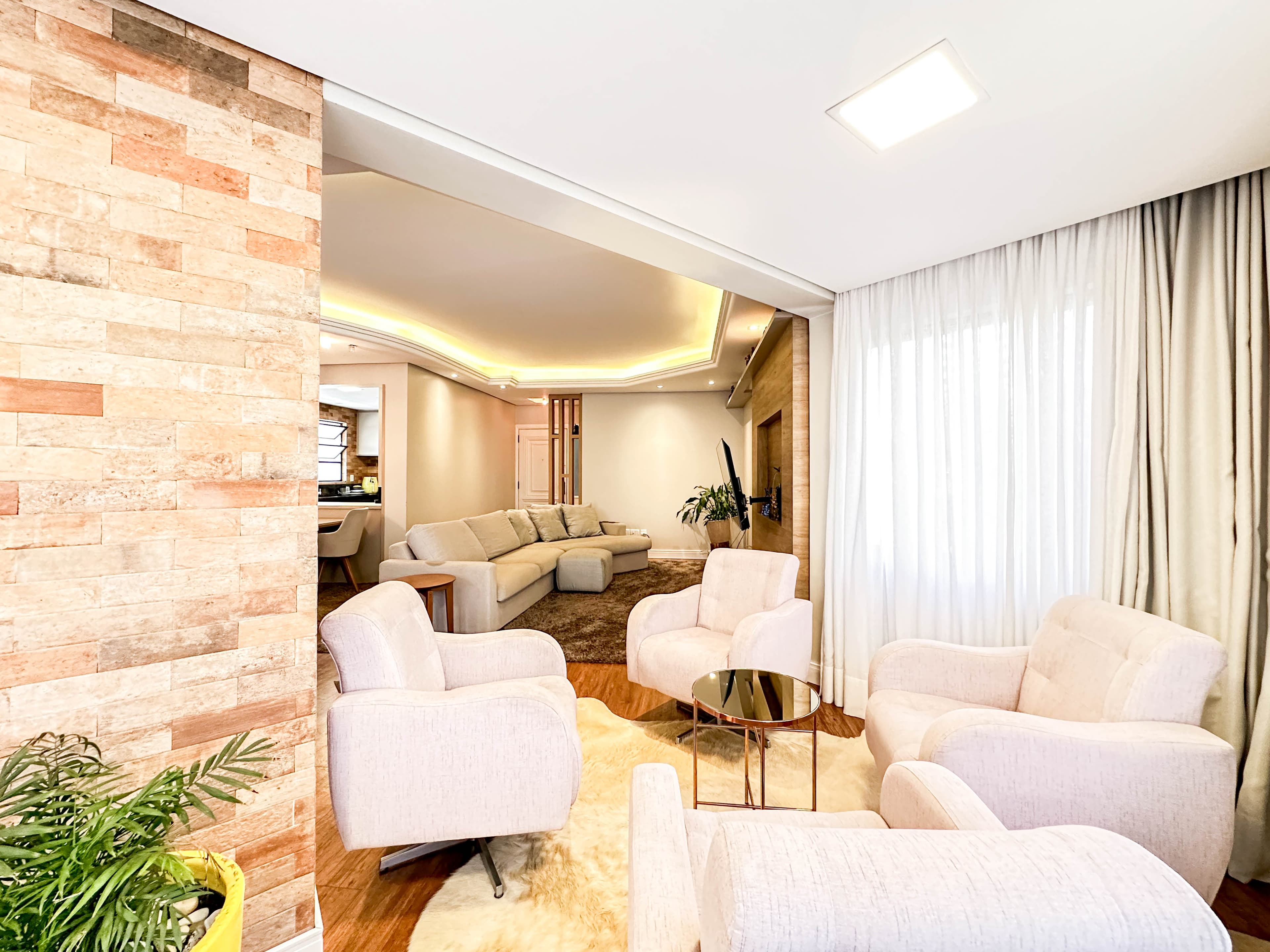 Foto do imóvel Belíssimo Apartamento semi mobiliado com 03 dormitórios próximo à Av. Cardoso em Novo Hamburgo.