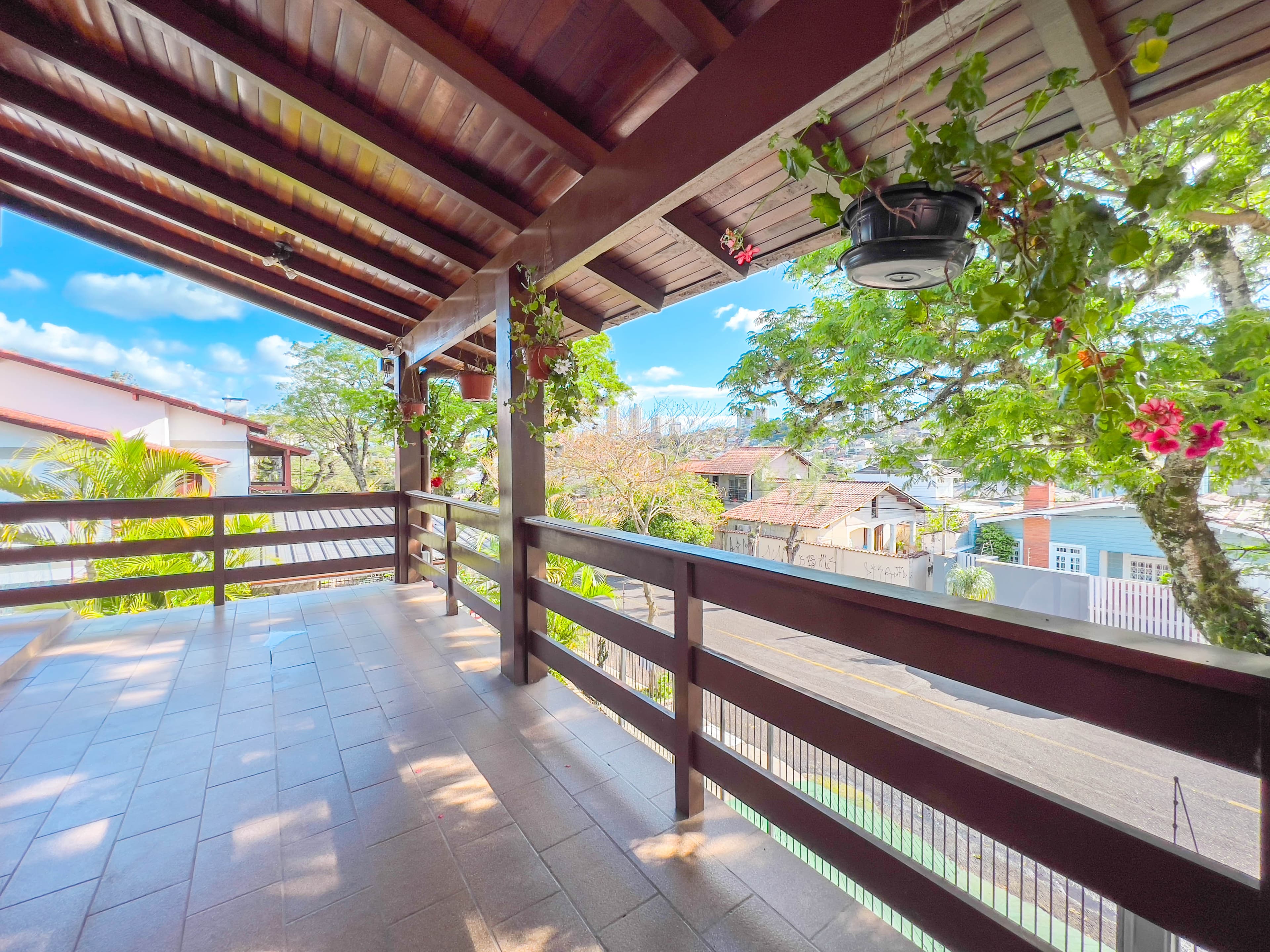 Foto do imóvel Casa 03 dormitórios com PISCINA no Bairro Jardim Mauá em Novo Hamburgo.