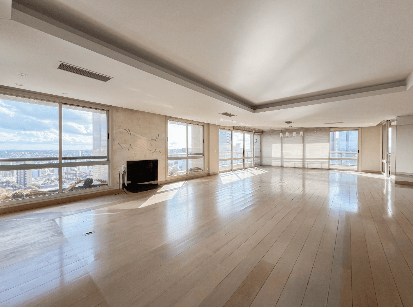 Foto do imóvel Apartamento com 04 dormitórios à venda no Residencial Montenegro em Novo Hamburgo.