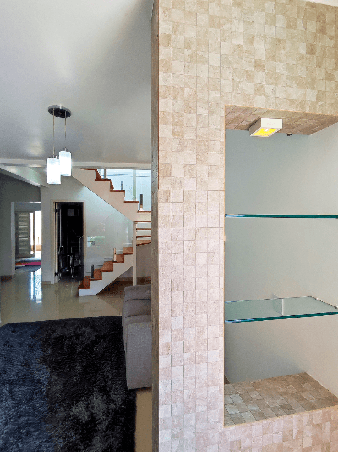 Foto do imóvel Casa SEMI MOBILIADA com 04 dormitórios à venda no bairro Canudos em Novo Hamburgo