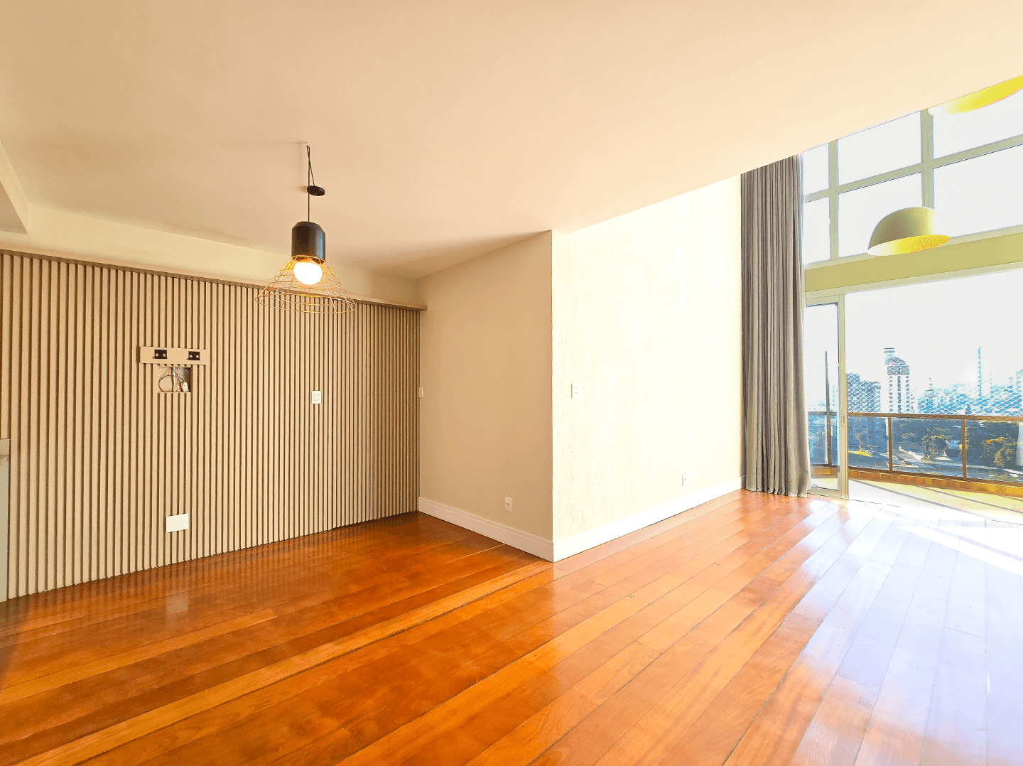 Foto do imóvel Apartamento DUPLEX SEMIMOBILIADO com 03 dormitórios sendo 01 SUÍTE à venda no centro de Novo Hamburgo