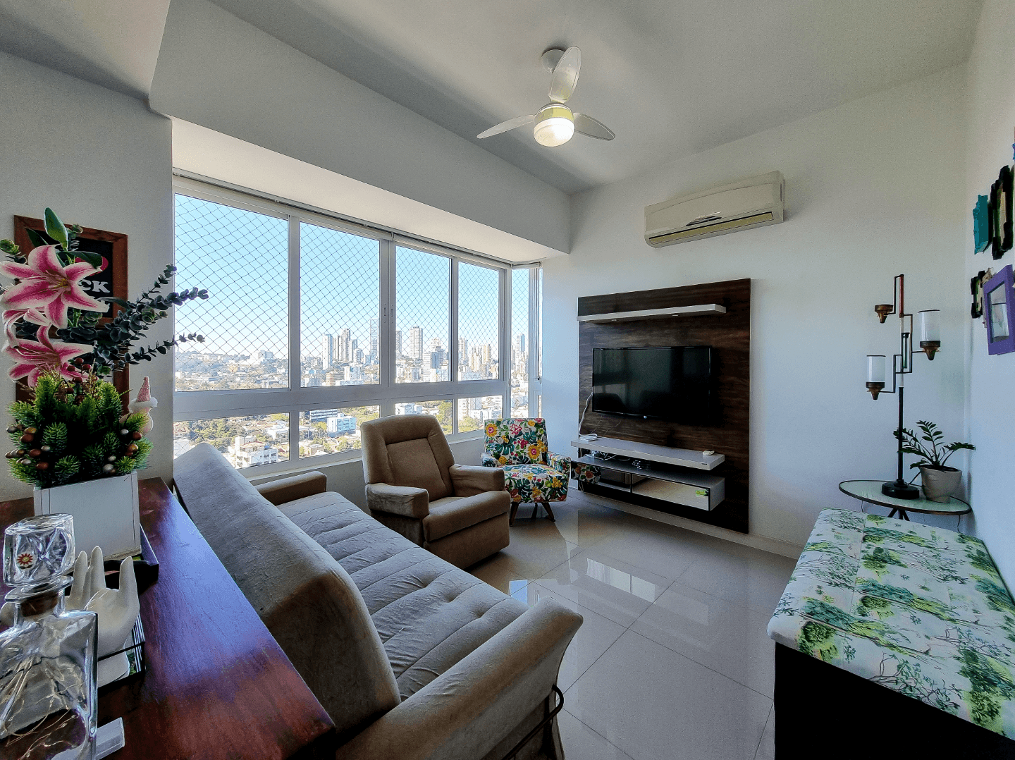 Foto do imóvel Apartamento SEMI MOBILIADO com 3 dormitórios e 1 SUÍTE  à venda no bairro Guarani e Novo Hamburgo
