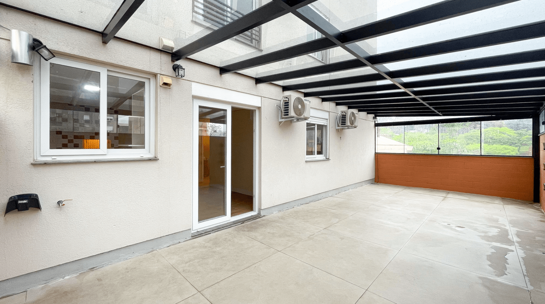 Foto do imóvel Apartamento SEMI MOBILIADO com 02 dormitórios sendo 01 SUÍTE à venda no Centro de Novo Hamburgo