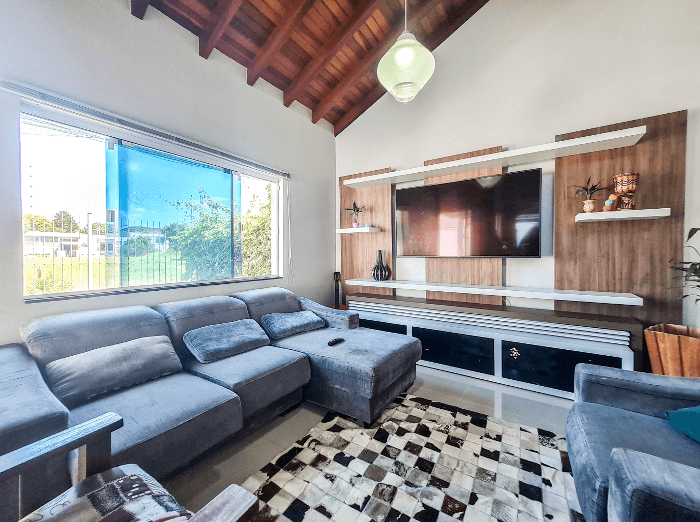 Foto do imóvel CASA PLANA COM 03 DORMITÓRIOS À VENDA EM NOVO HAMBURGO