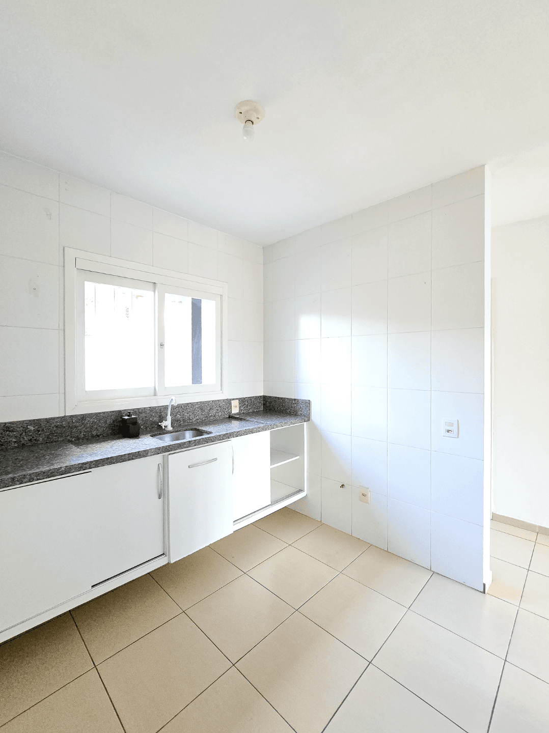 Foto do imóvel Casa com 02 dormítórios e 03 vagas de garagem à venda no bairro Rincão em Novo Hamburgo