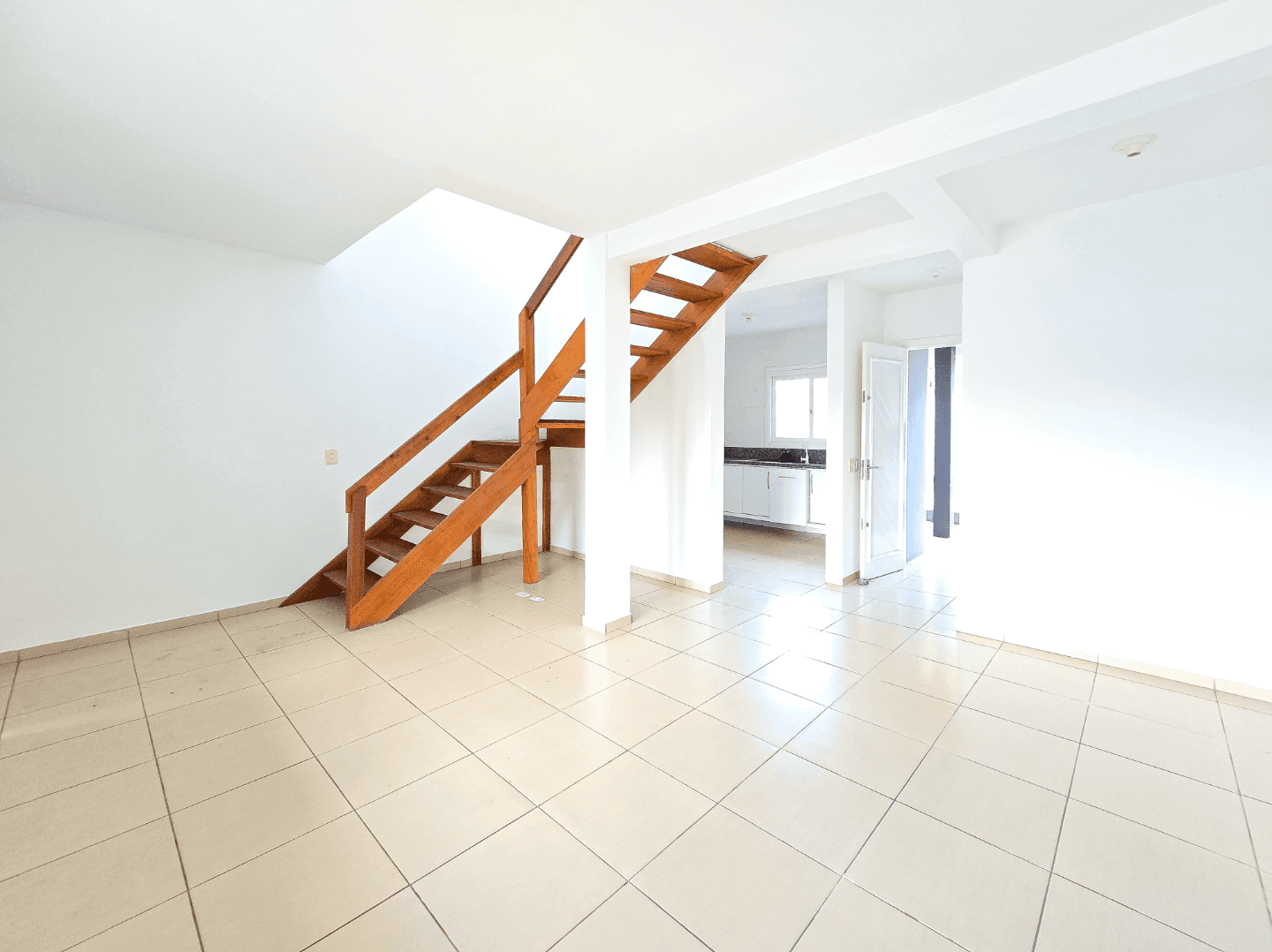 Foto do imóvel Casa com 02 dormítórios e 03 vagas de garagem à venda no bairro Rincão em Novo Hamburgo
