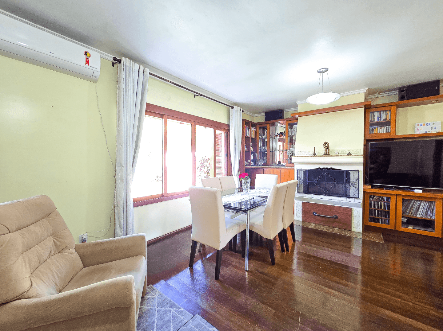 Foto do imóvel Casa SEMI MOBILIADA com 02 dormitórios à venda no bairro Boa Vista em Novo Hamburgo
