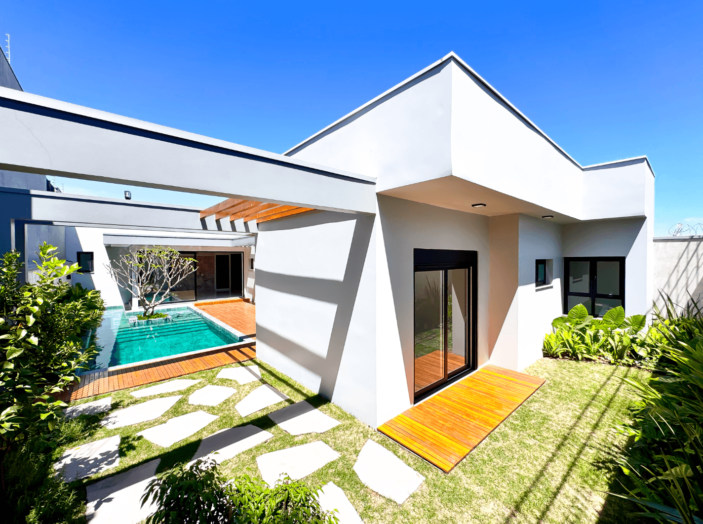 Foto do imóvel CASA FANTÁSTICA com 03 dormitórios à venda em Campo Bom