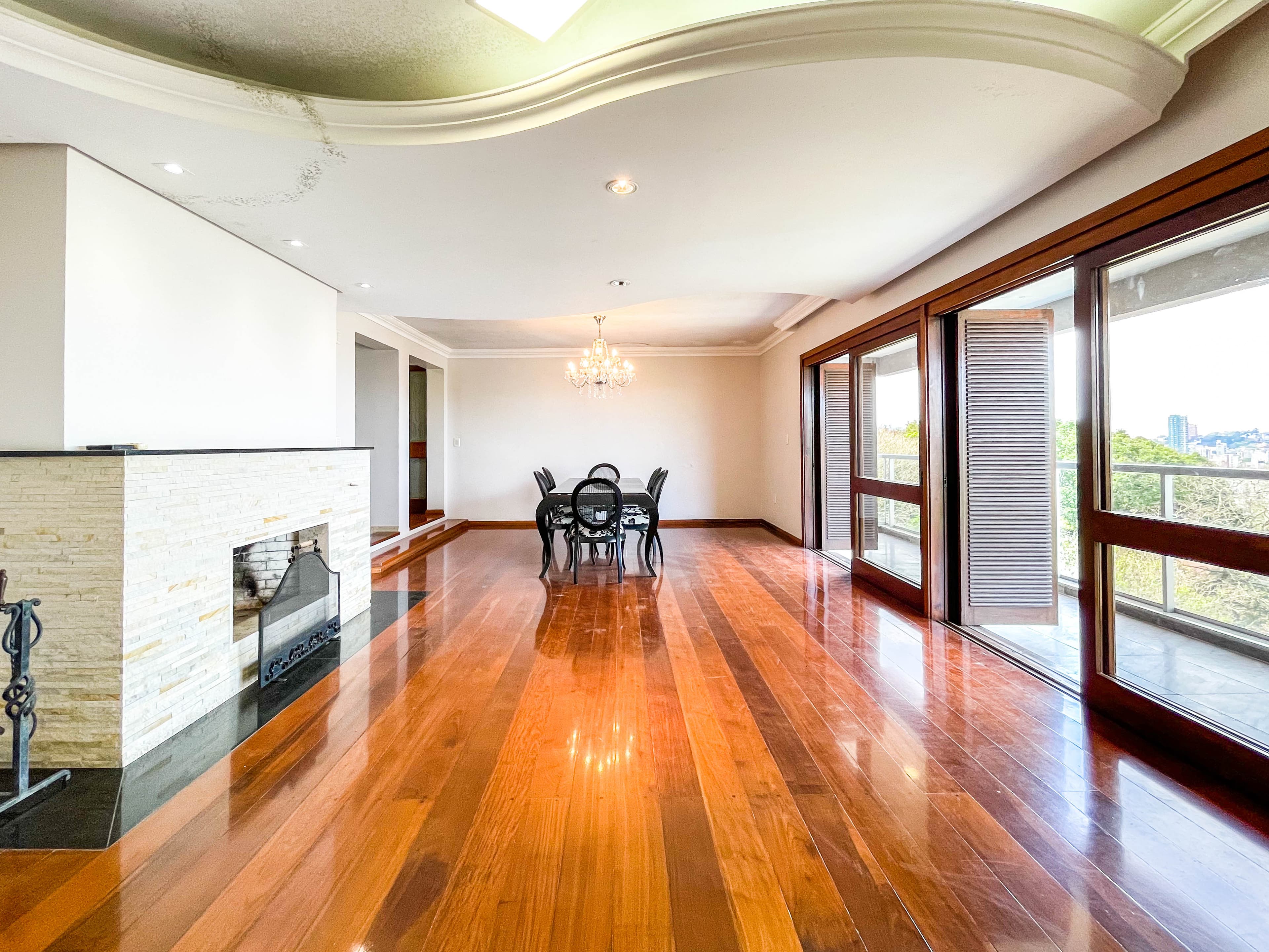 Foto do imóvel Cobertura DUPLEX com PISCINA e 04 dormitórios à venda no Primavera em Novo Hamburgo